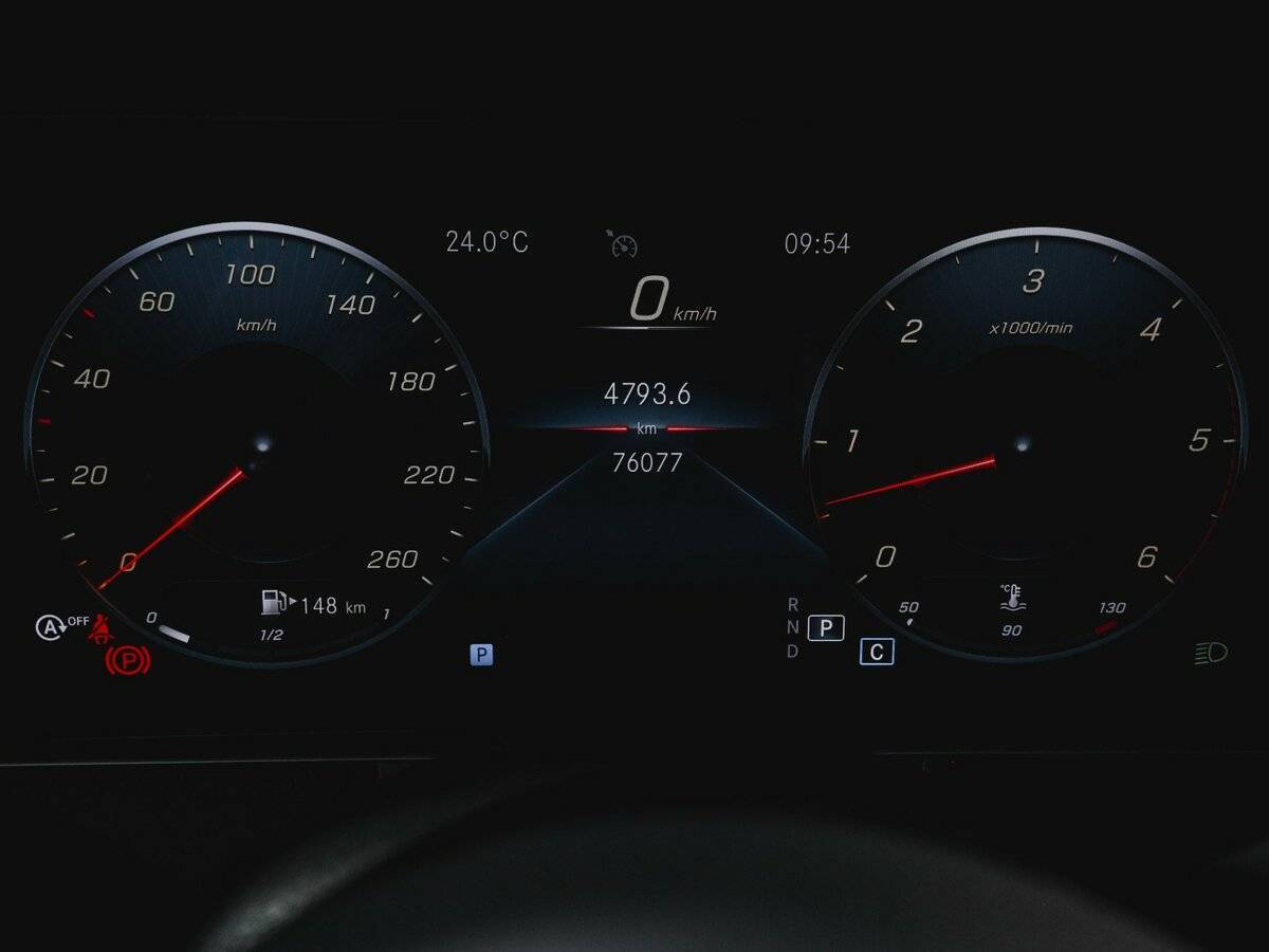 Б/У Мерседес-Бенц Е-Класс 2021 года. Фото: #10