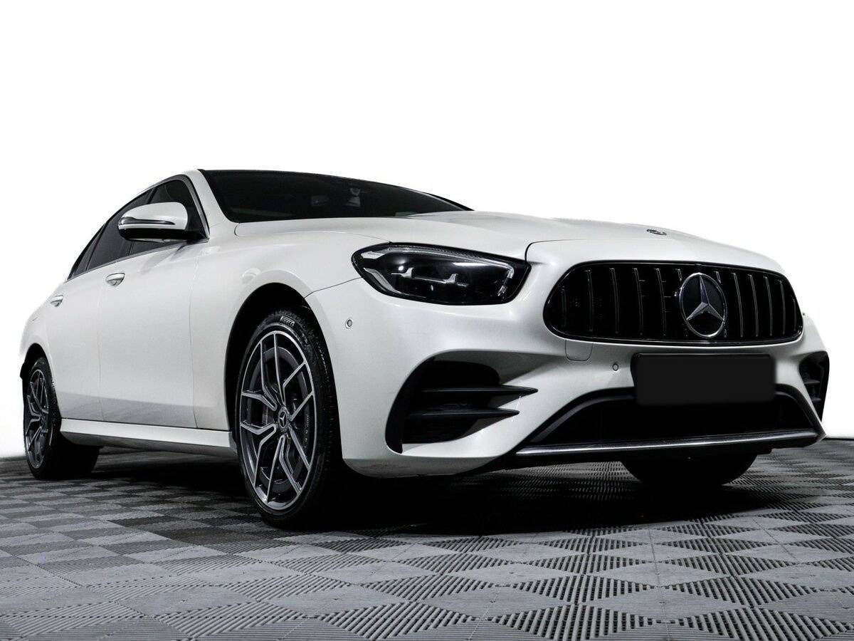 Б/У Мерседес-Бенц Е-Класс 2021 года. Фото: #18