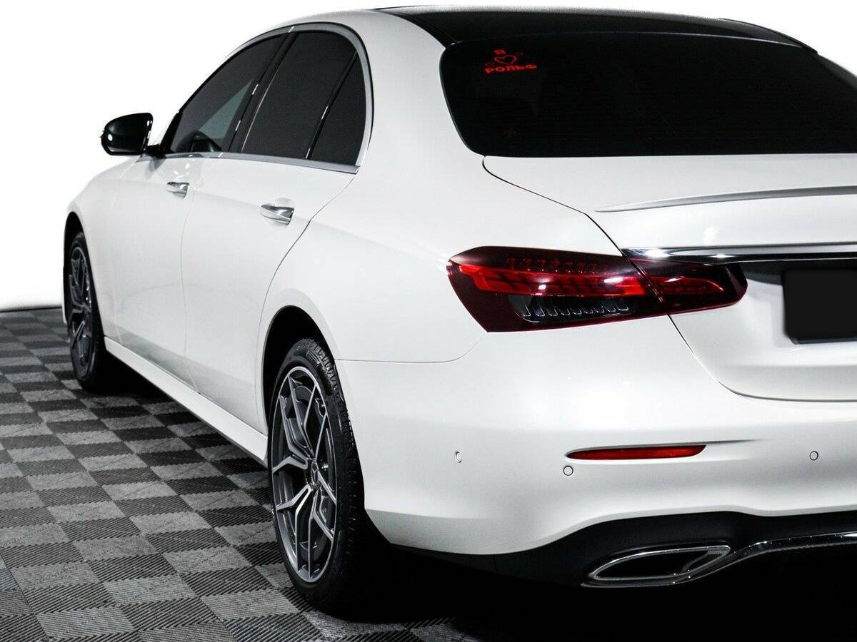 Б/У Мерседес-Бенц Е-Класс 2021 года. Фото: #19