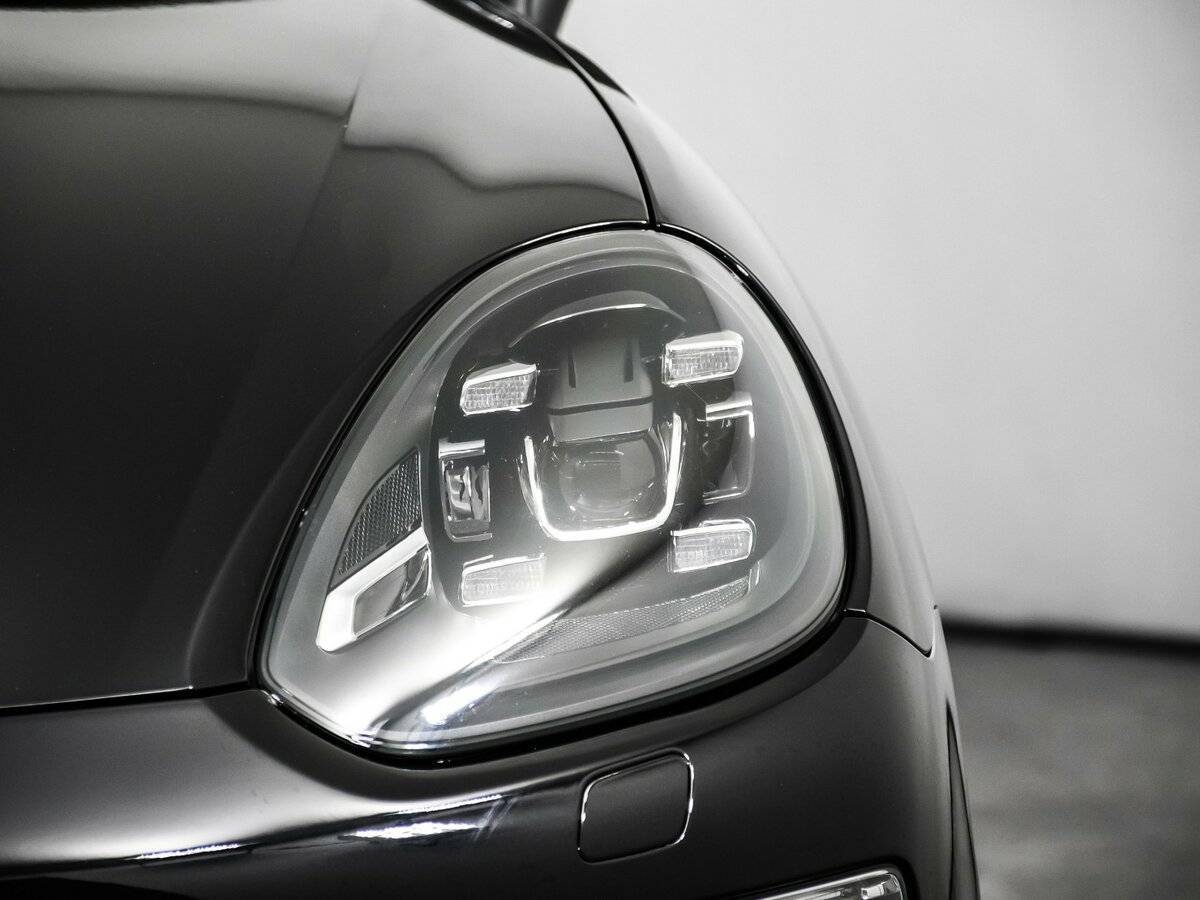 Б/У Порш Кайен 2015 года. Фото: #13