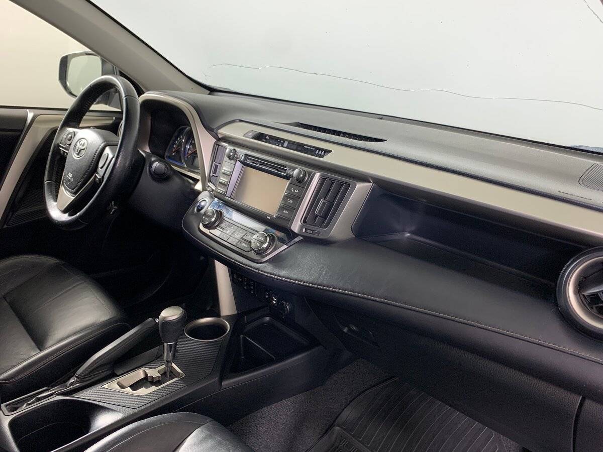 Б/У Тойота Рав4 2013 года. Фото: #12