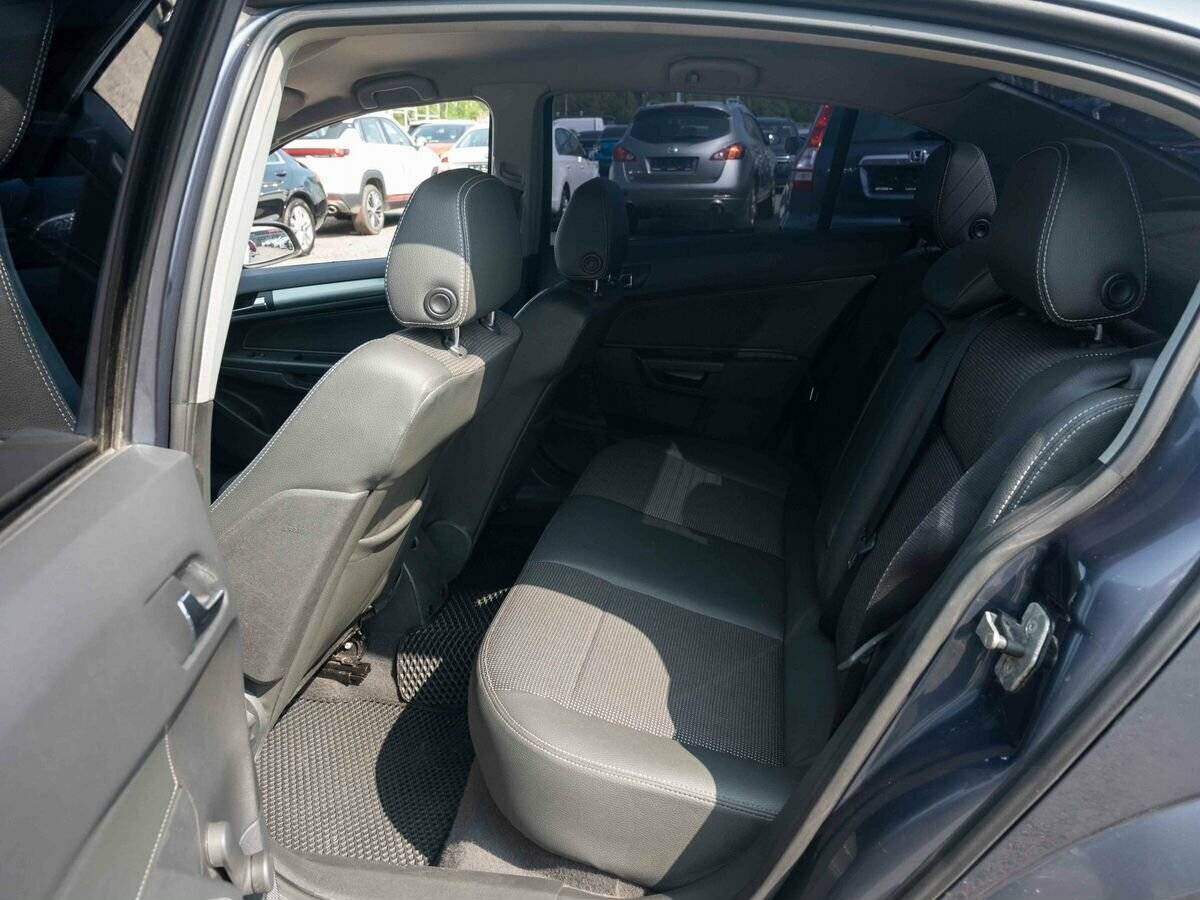 Б/У Опель Астра 2008 года. Фото: #9