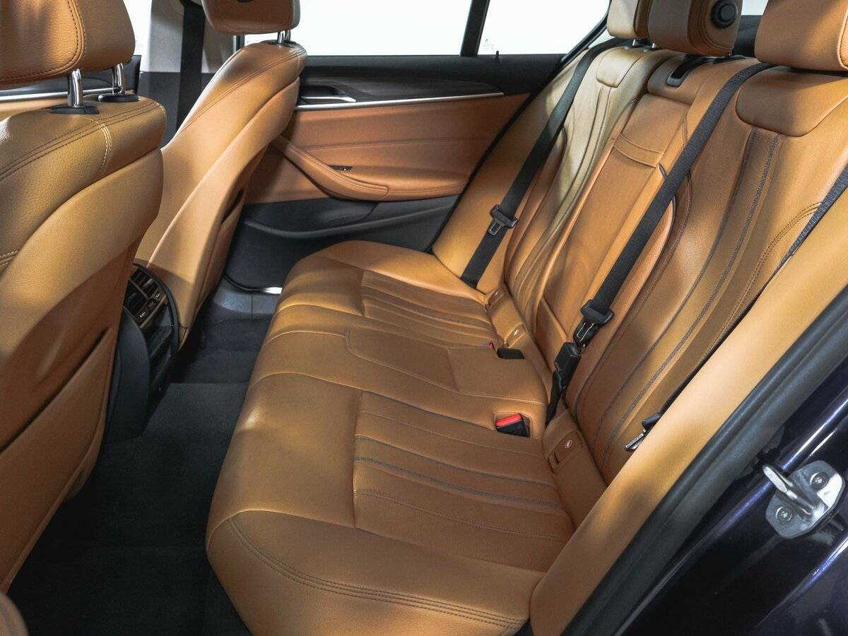 Б/У БМВ 5 серии 2018 года. Фото: #9