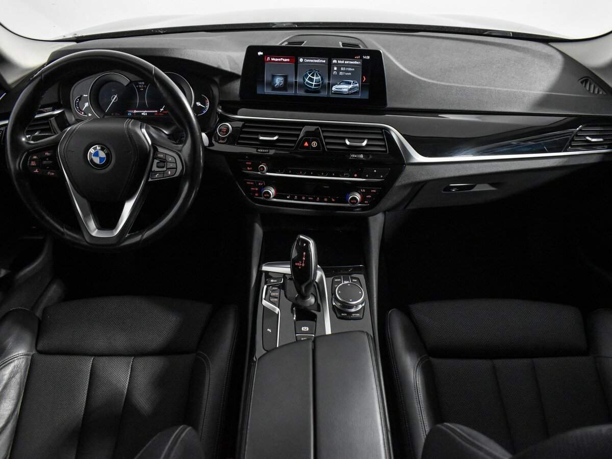 Б/У БМВ 5 серии 2017 года. Фото: #14