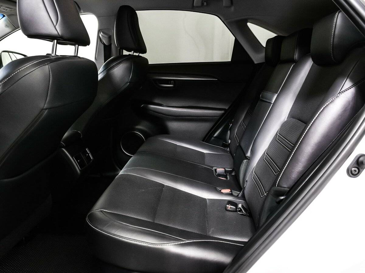 Б/У Лексус Н-Икс 2018 года. Фото: #11