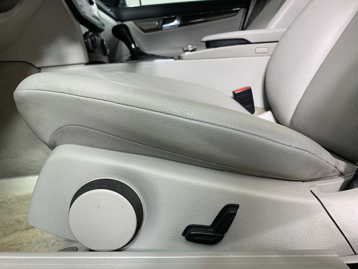 Б/У Мерседес-Бенц Ц-Класс 2008 года. Фото: #15