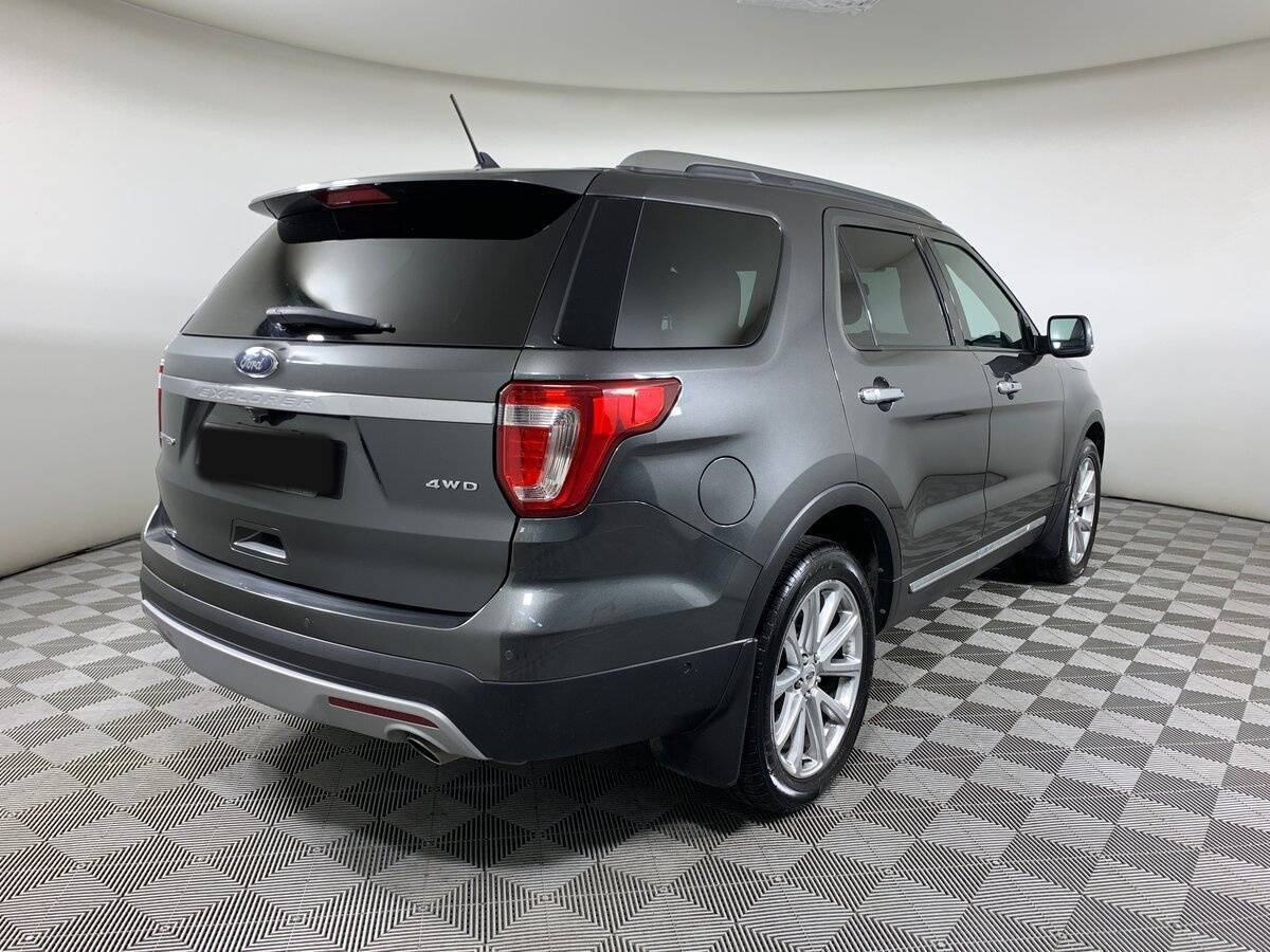 Б/У Форд Експлорер 2017 года. Фото: #4