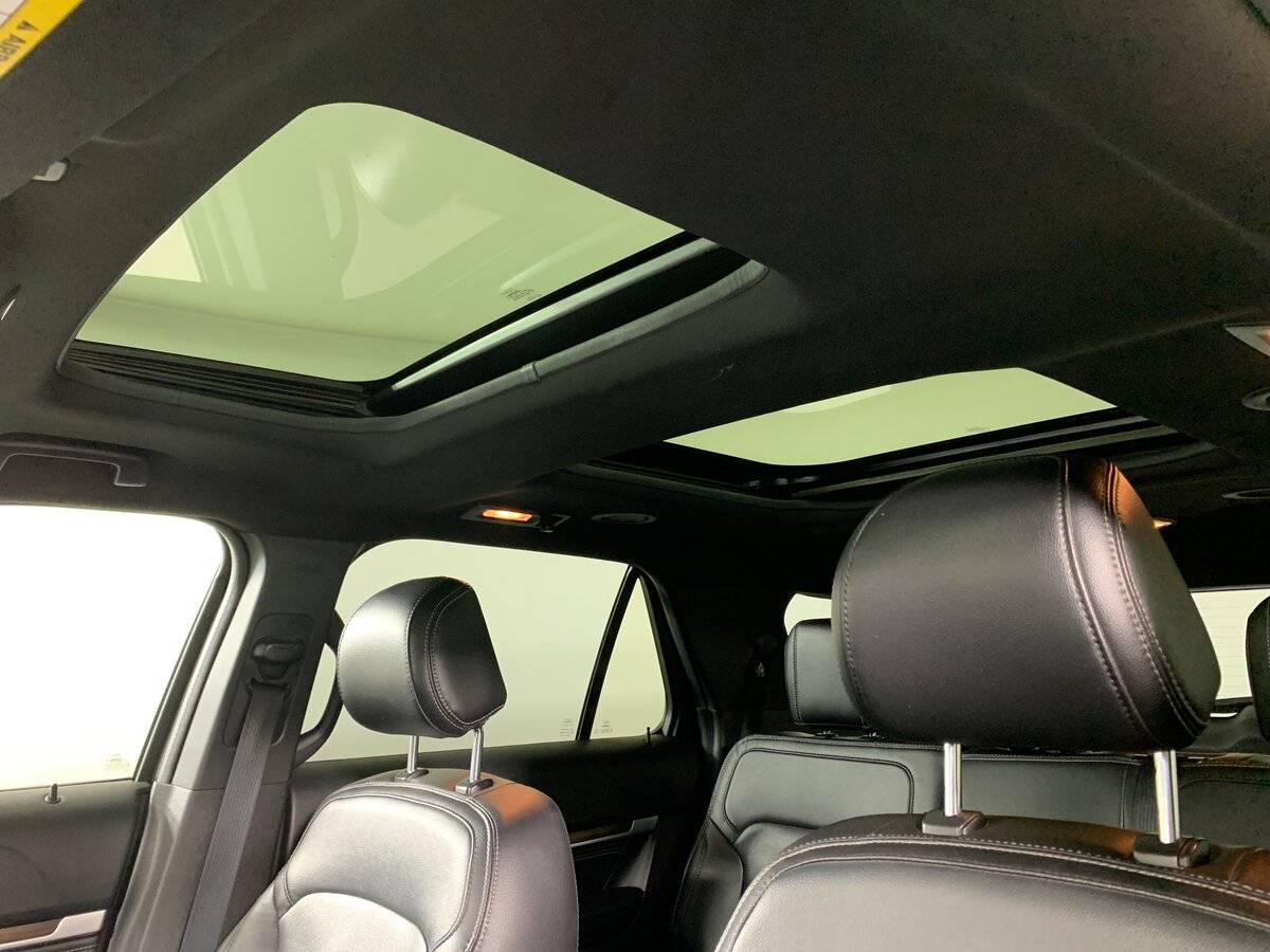 Б/У Форд Експлорер 2017 года. Фото: #17