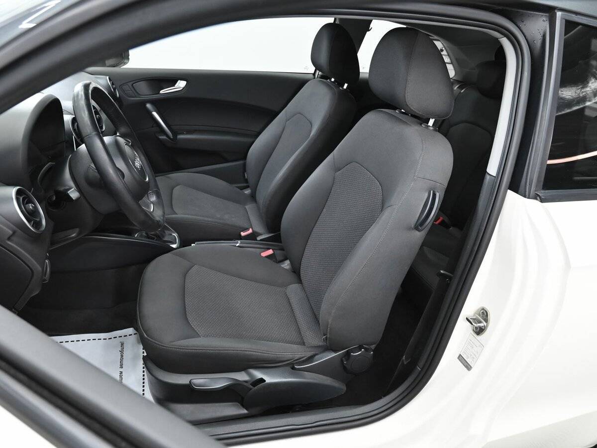 Б/У Ауди А1 2012 года. Фото: #5