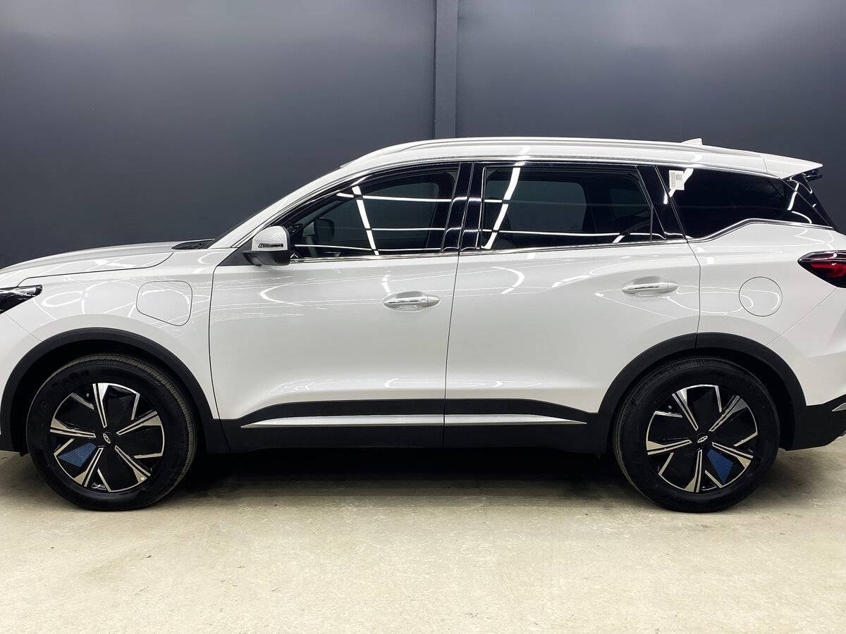 Б/У Чери Tiggo 7 Pro Plug-in Hybrid 2023 года. Фото: #1