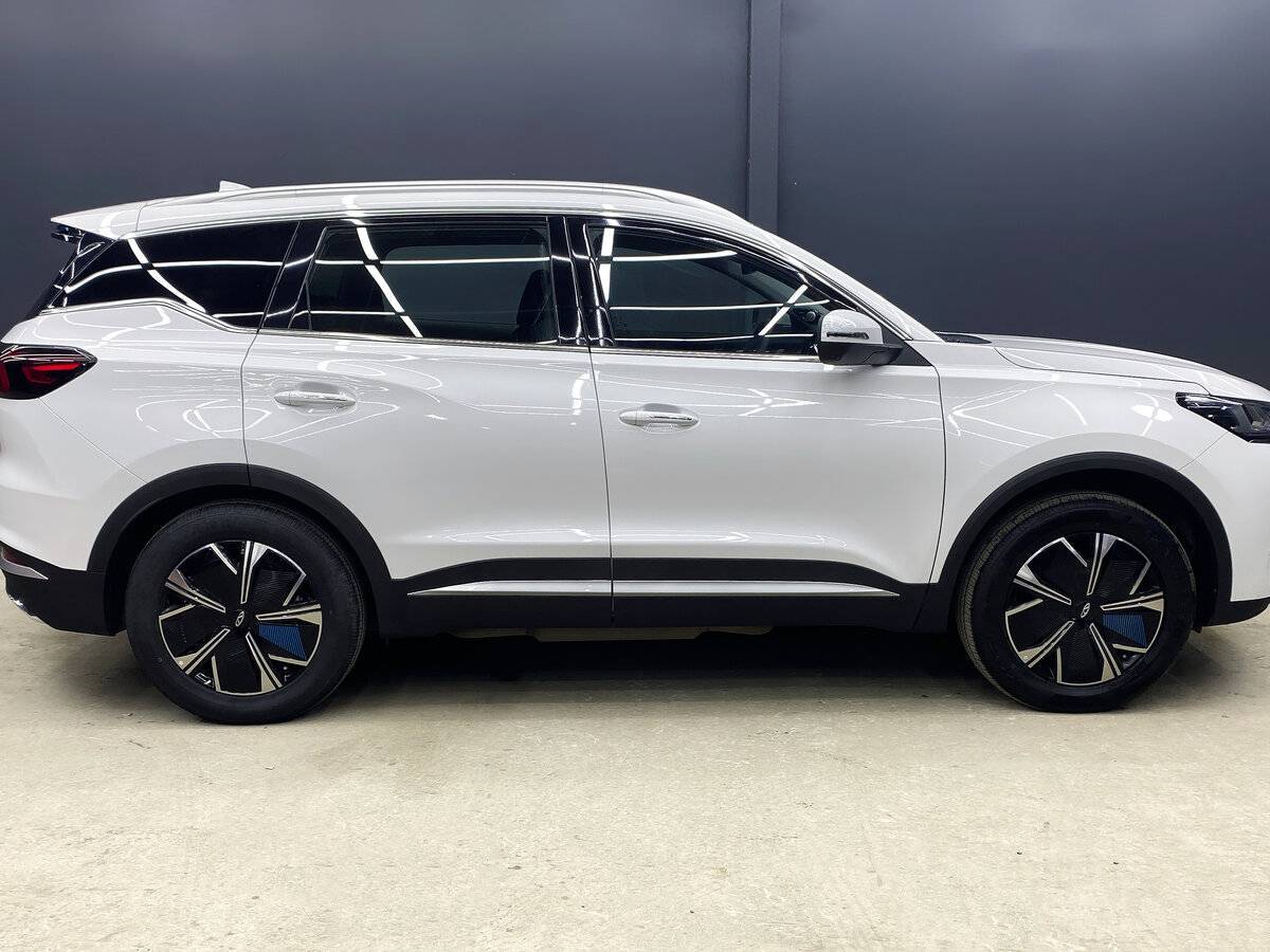 Б/У Чери Tiggo 7 Pro Plug-in Hybrid 2023 года. Фото: #2