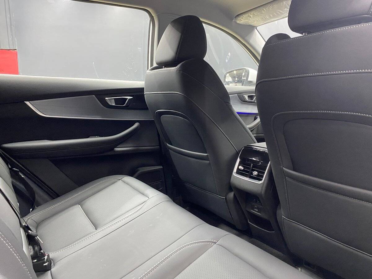 Б/У Чери Tiggo 7 Pro Plug-in Hybrid 2023 года. Фото: #9