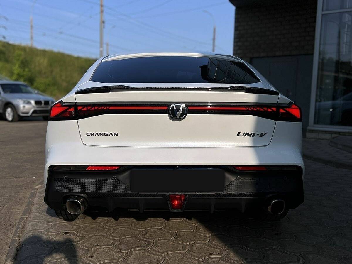 Б/У Чанган УНИ-В 2023 года. Фото: #3