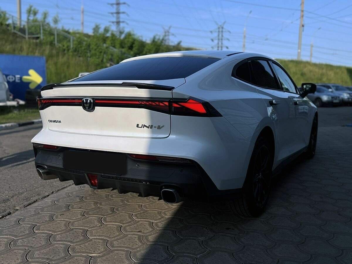 Б/У Чанган УНИ-В 2023 года. Фото: #4