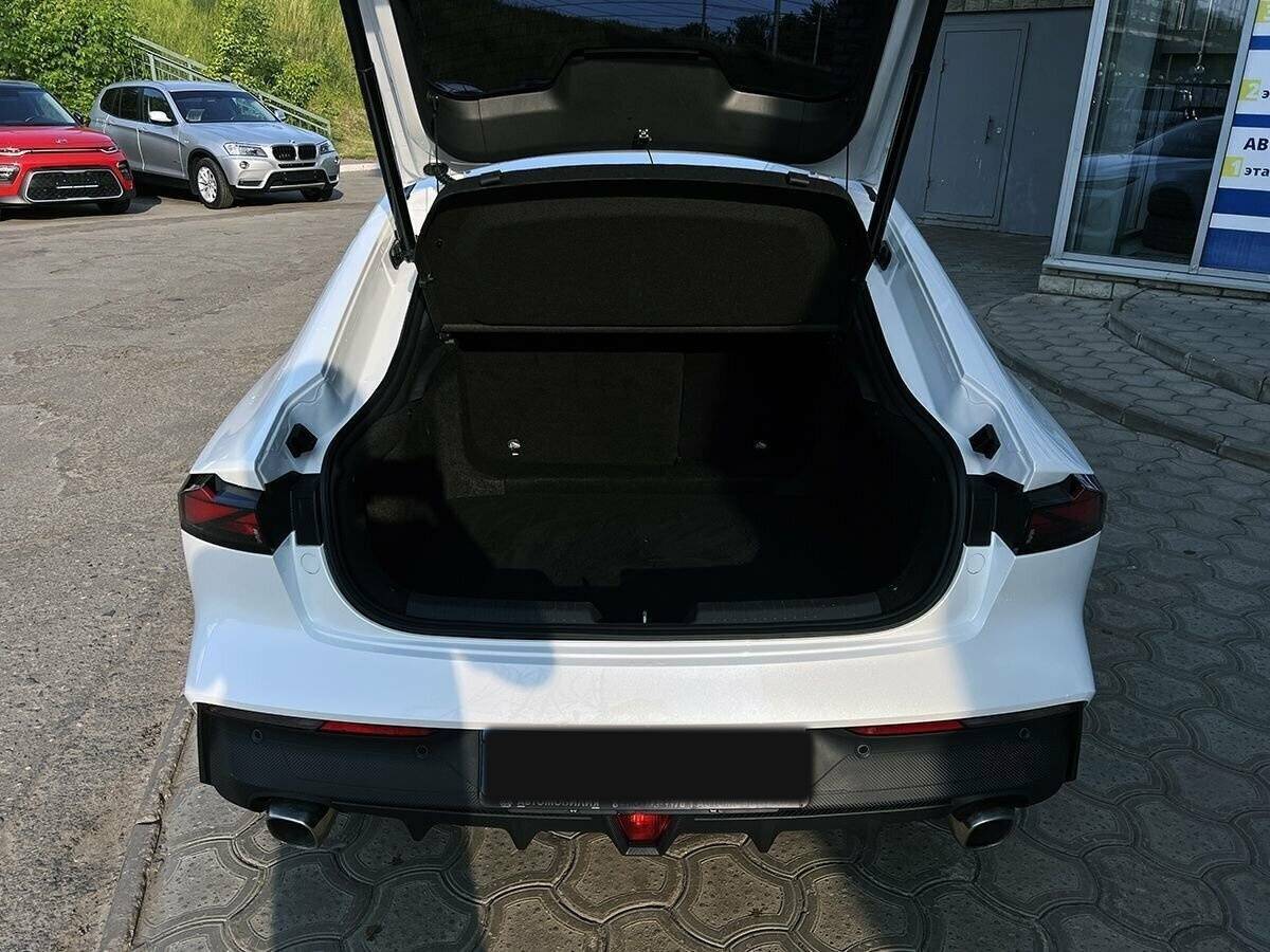 Б/У Чанган УНИ-В 2023 года. Фото: #8