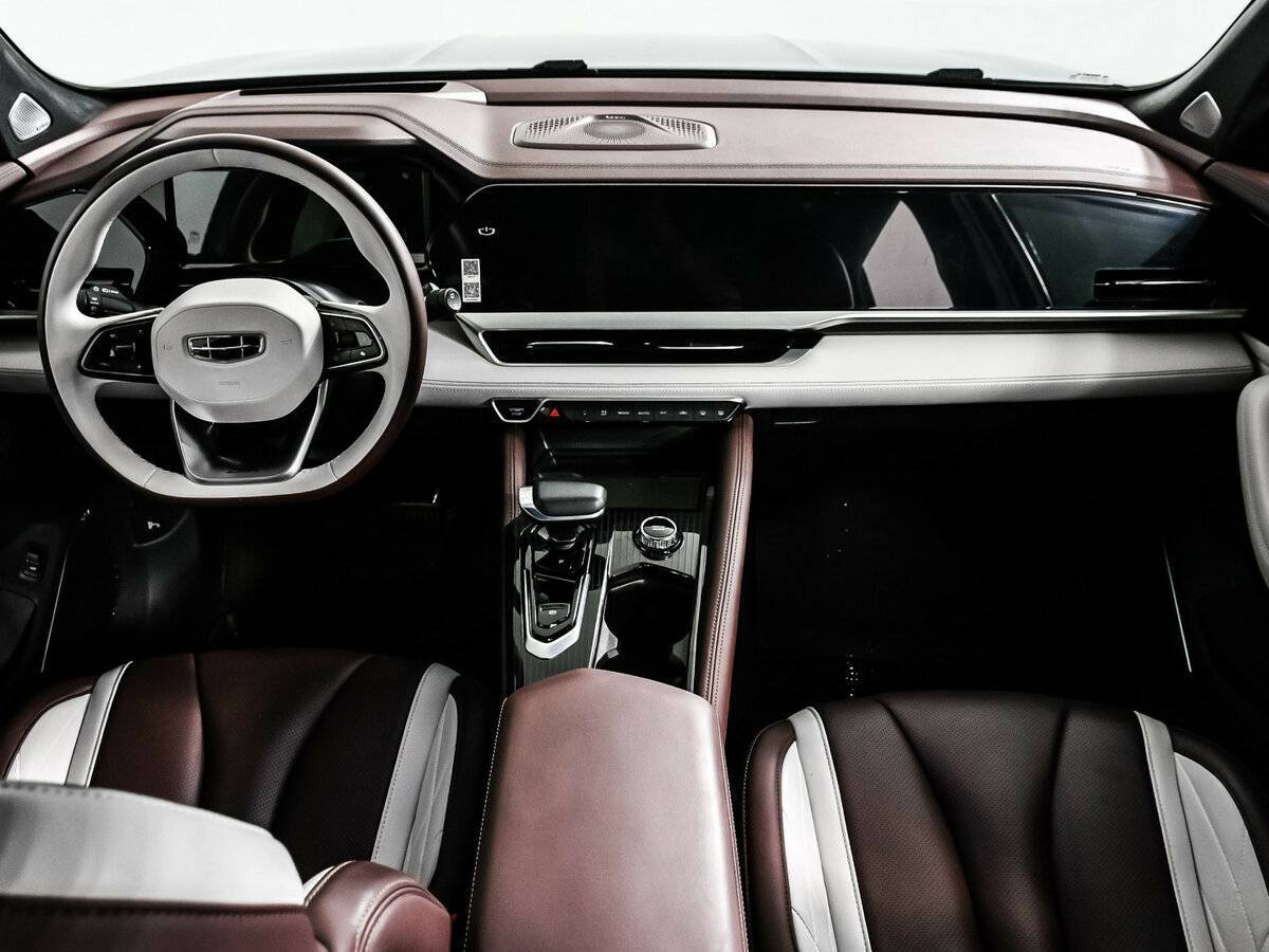 Б/У Джили Монжаро 2023 года. Фото: #10