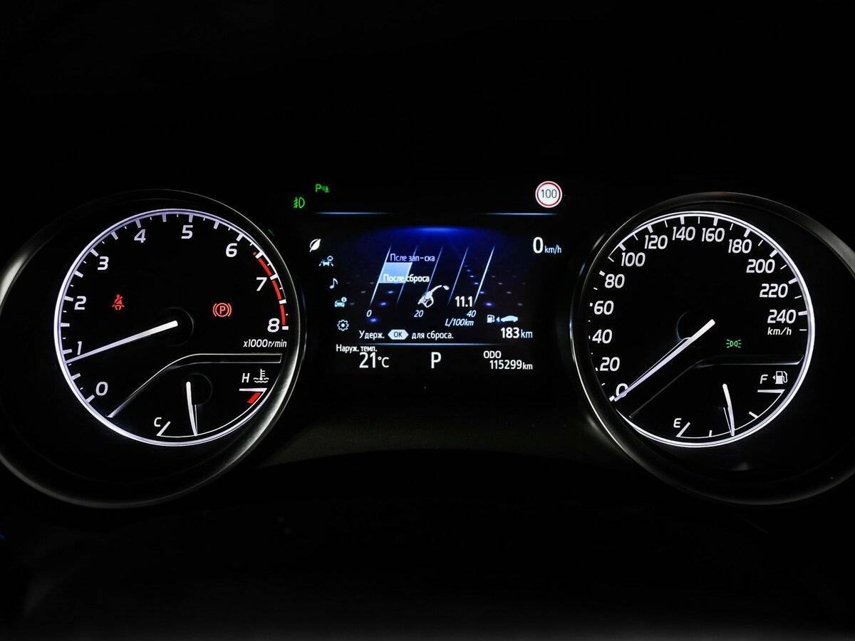 Б/У Тойота Камри 2019 года. Фото: #9