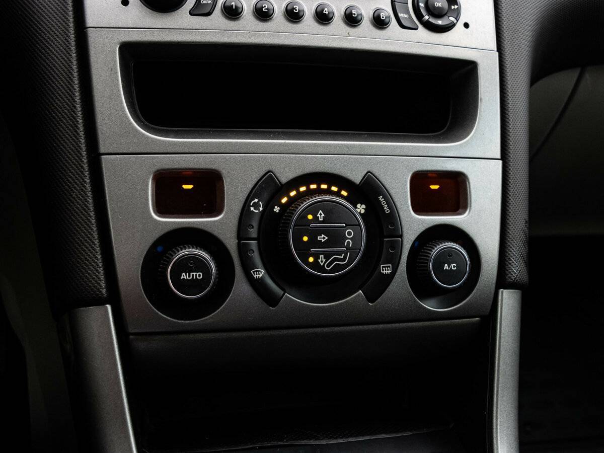 Б/У Пежо 308 2008 года. Фото: #11