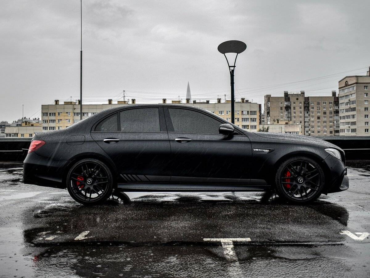 Б/У Мерседес-Бенц Е-Класс АМГ 2017 года. Фото: #3