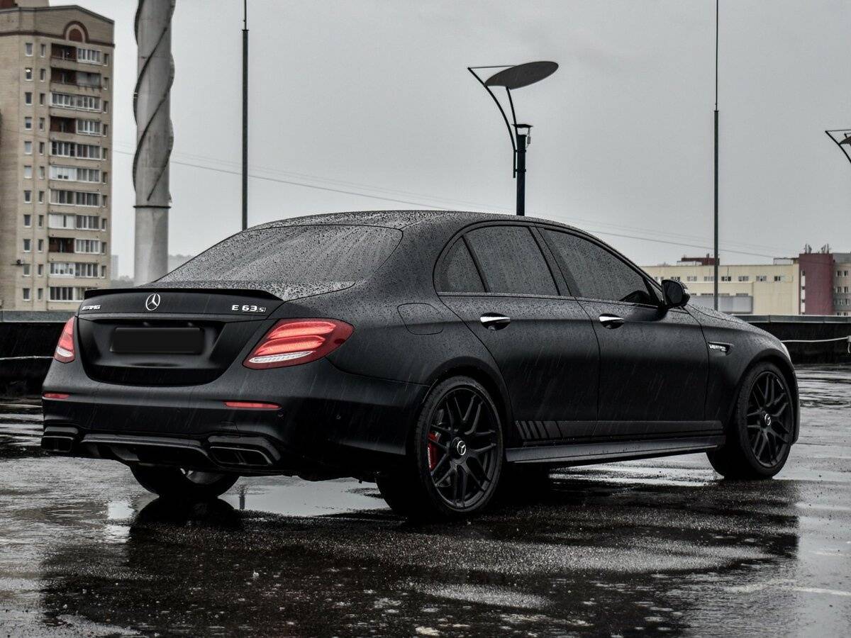 Б/У Мерседес-Бенц Е-Класс АМГ 2017 года. Фото: #4