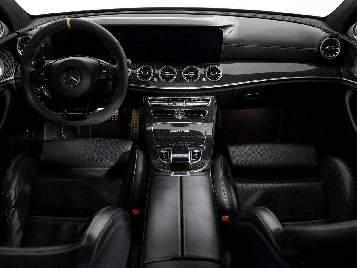 Б/У Мерседес-Бенц Е-Класс АМГ 2017 года. Фото: #15