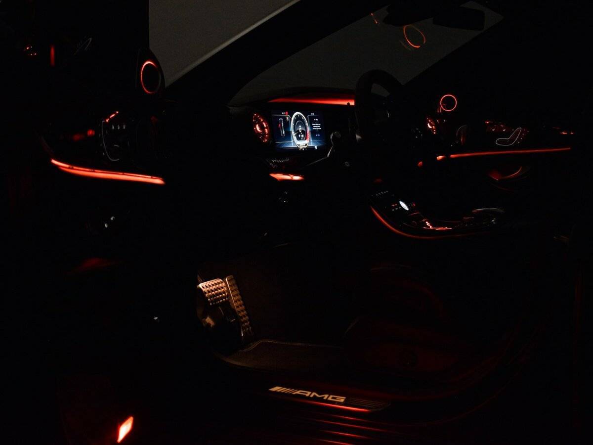 Б/У Мерседес-Бенц Е-Класс АМГ 2017 года. Фото: #27