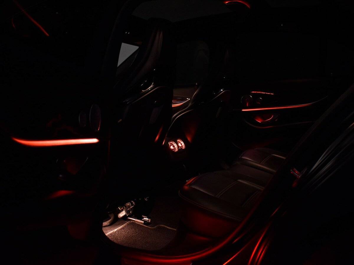 Б/У Мерседес-Бенц Е-Класс АМГ 2017 года. Фото: #28