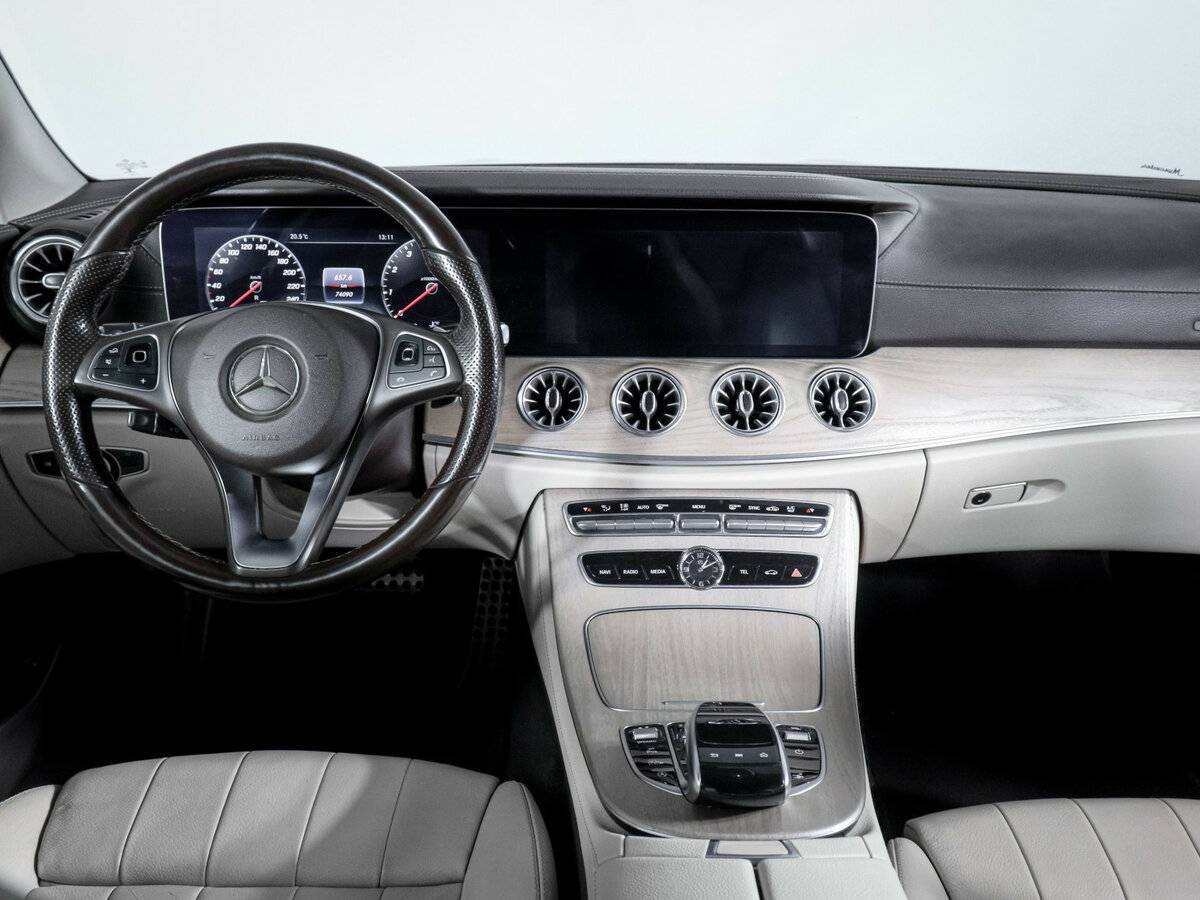 Б/У Мерседес-Бенц Е-Класс 2018 года. Фото: #11