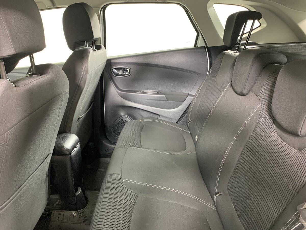 Б/У Рено Каптюр 2019 года. Фото: #17