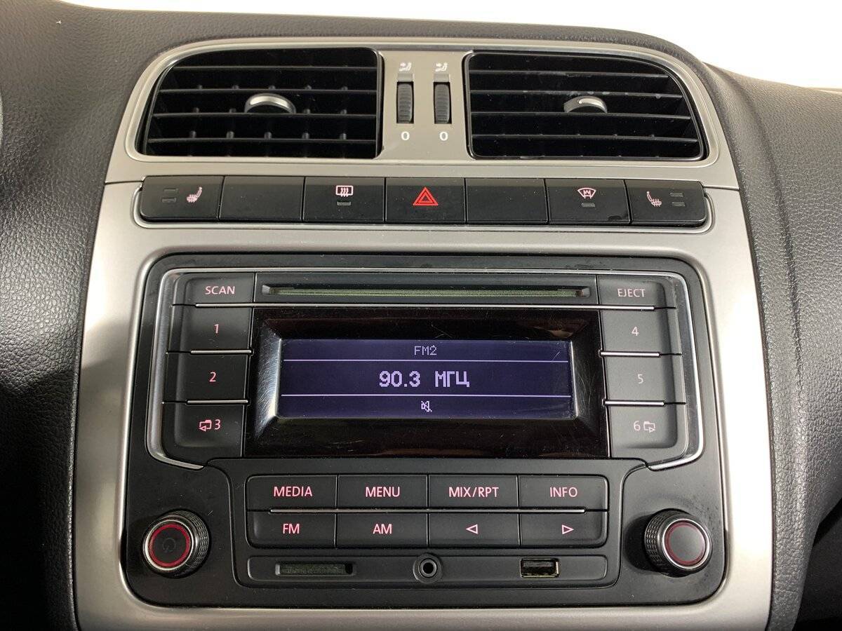 Б/У Фольксваген Поло 2013 года. Фото: #11