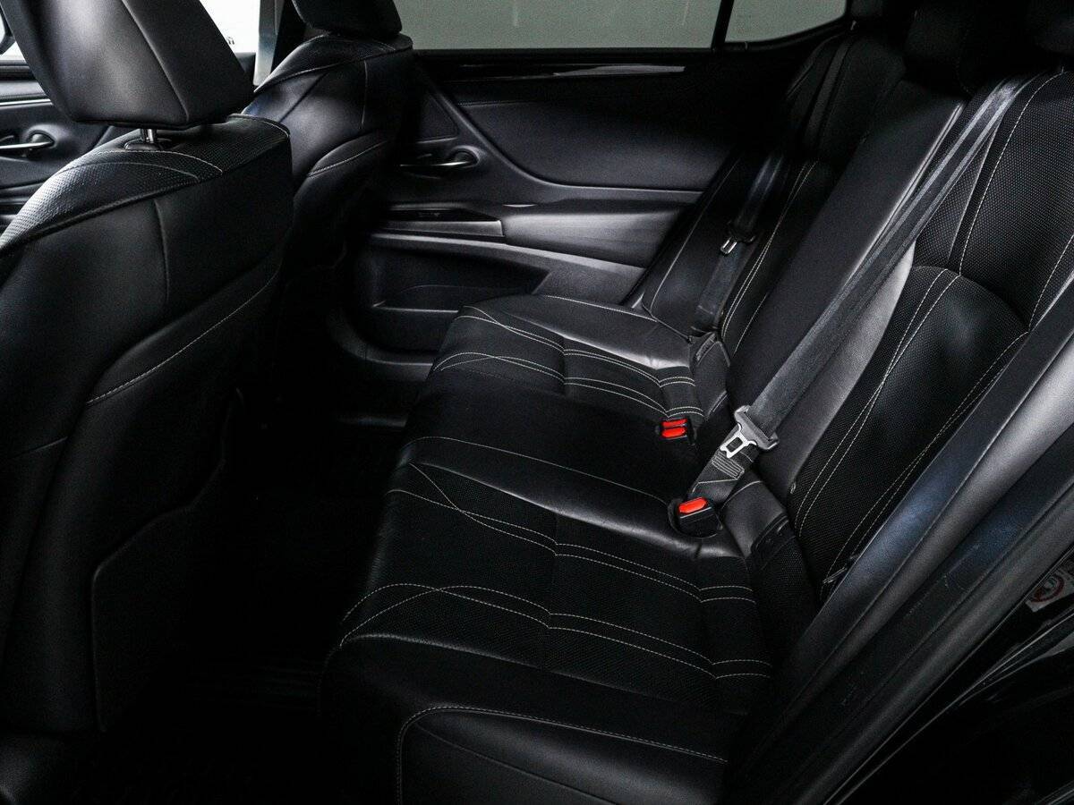 Б/У Лексус ЕС 2019 года. Фото: #9