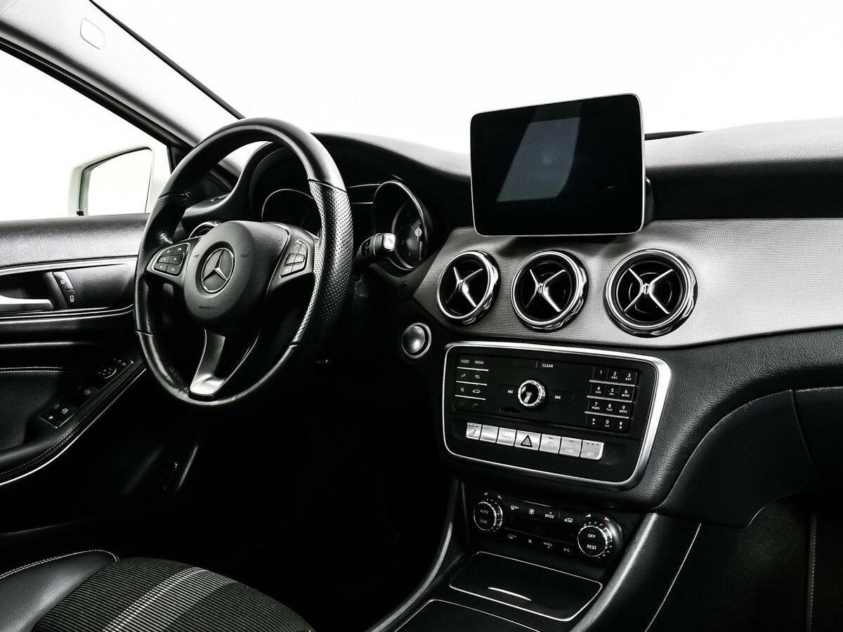 Б/У Мерседес-Бенц ГЛА 2019 года. Фото: #8