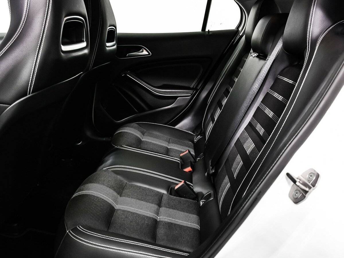 Б/У Мерседес-Бенц ГЛА 2019 года. Фото: #11