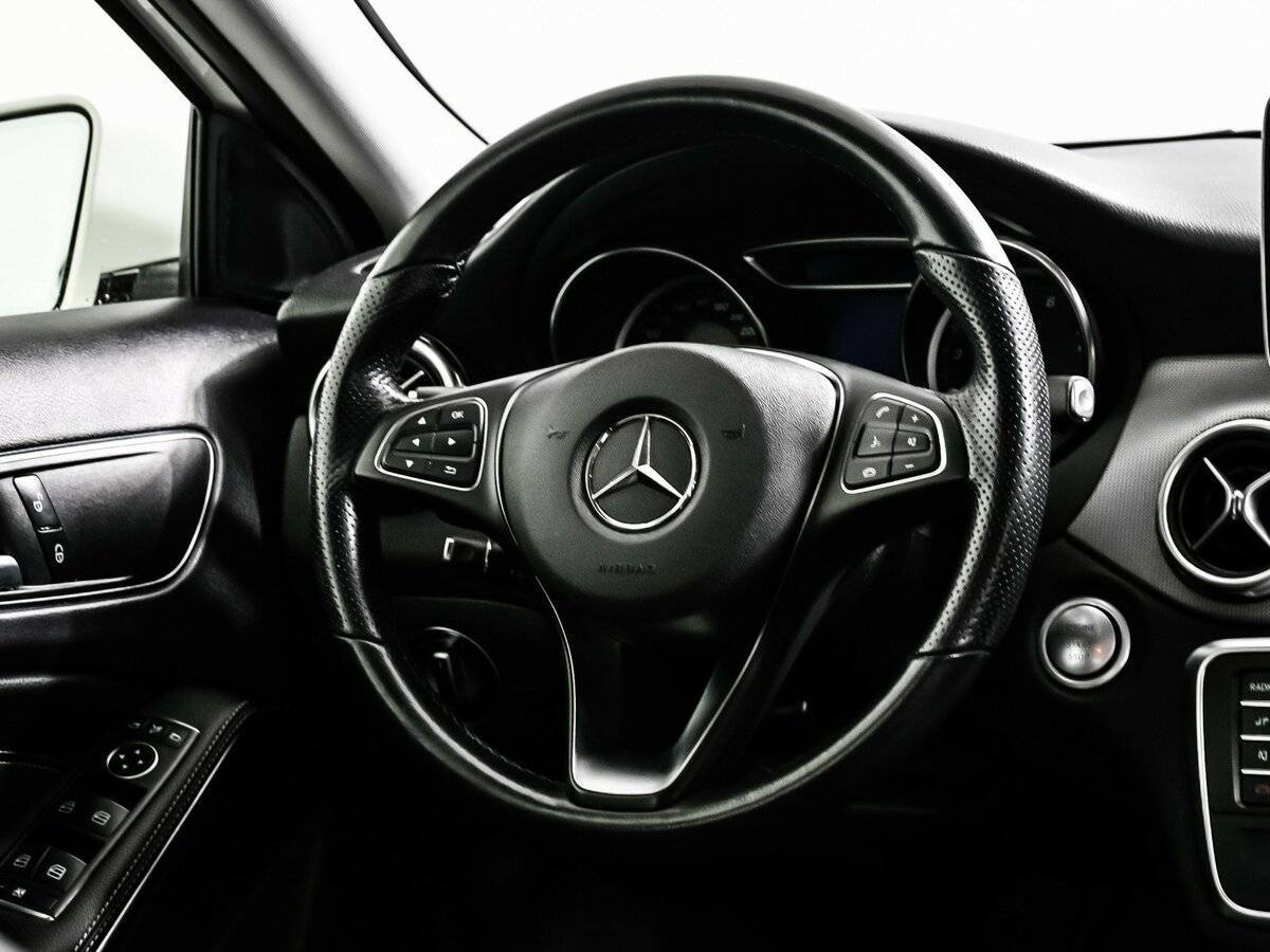 Б/У Мерседес-Бенц ГЛА 2019 года. Фото: #15