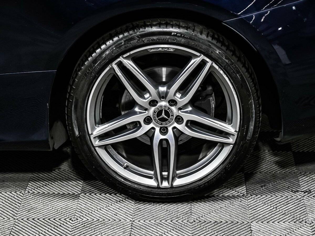 Б/У Мерседес-Бенц Е-Класс 2017 года. Фото: #12