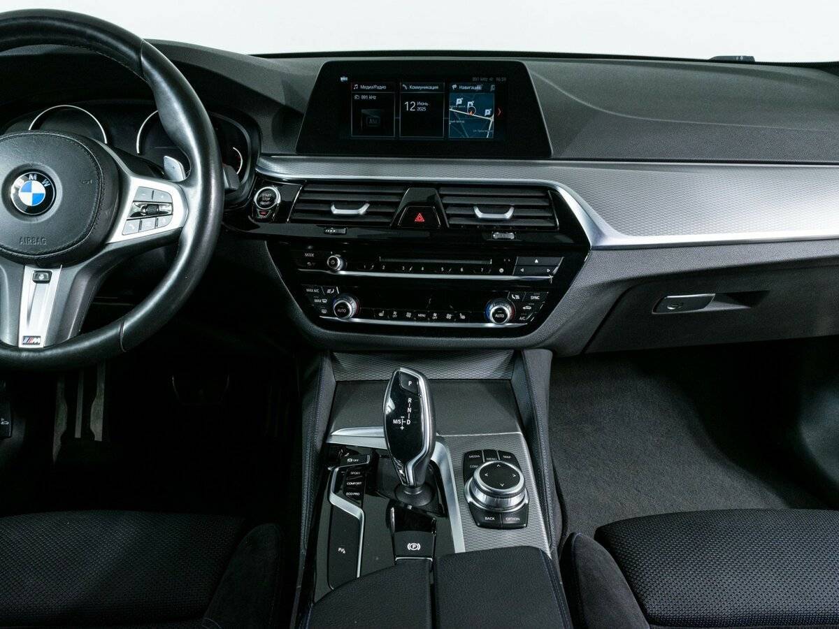 Б/У БМВ 5 серии 2019 года. Фото: #11