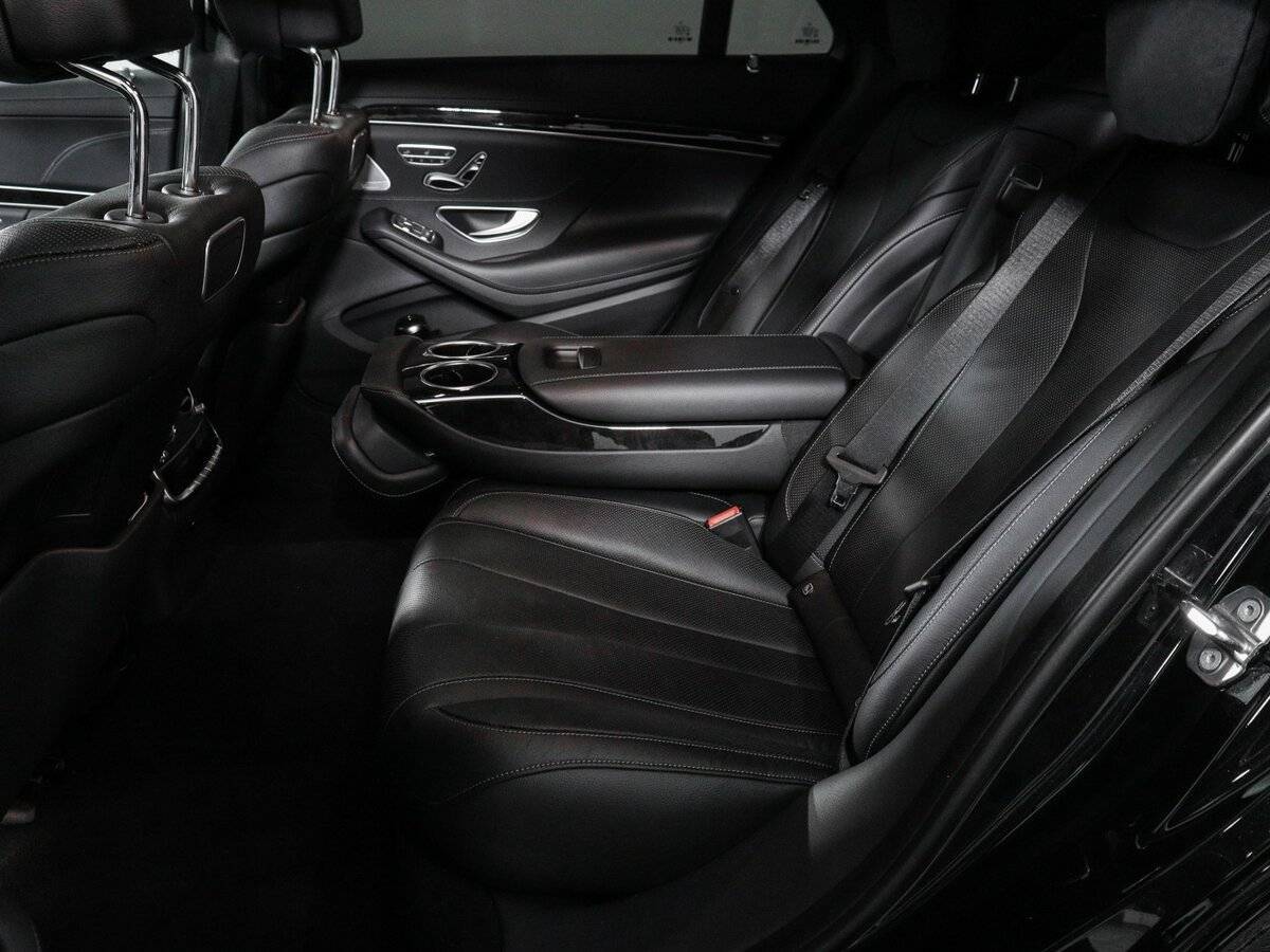 Б/У Мерседес-Бенц С-Класс 2018 года. Фото: #9