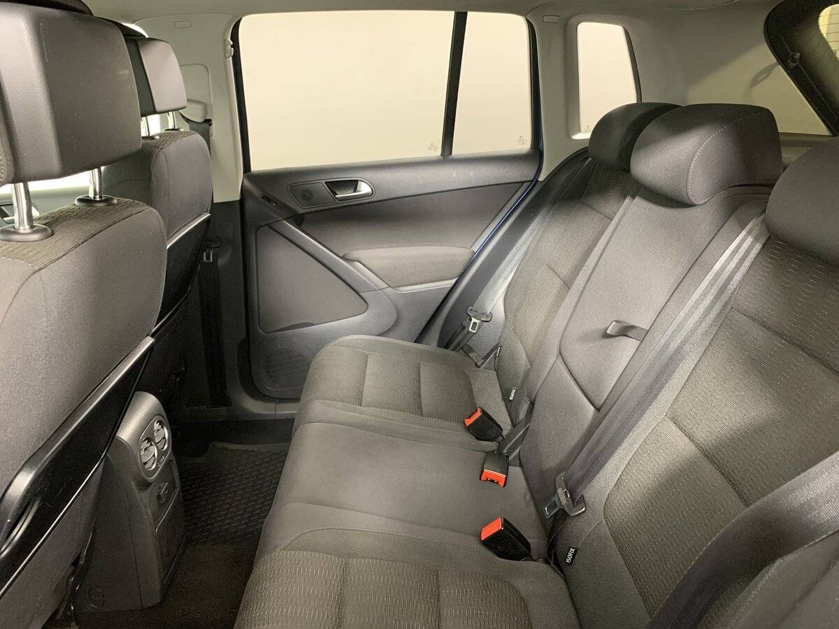 Б/У Фольксваген Тигуан 2012 года. Фото: #17