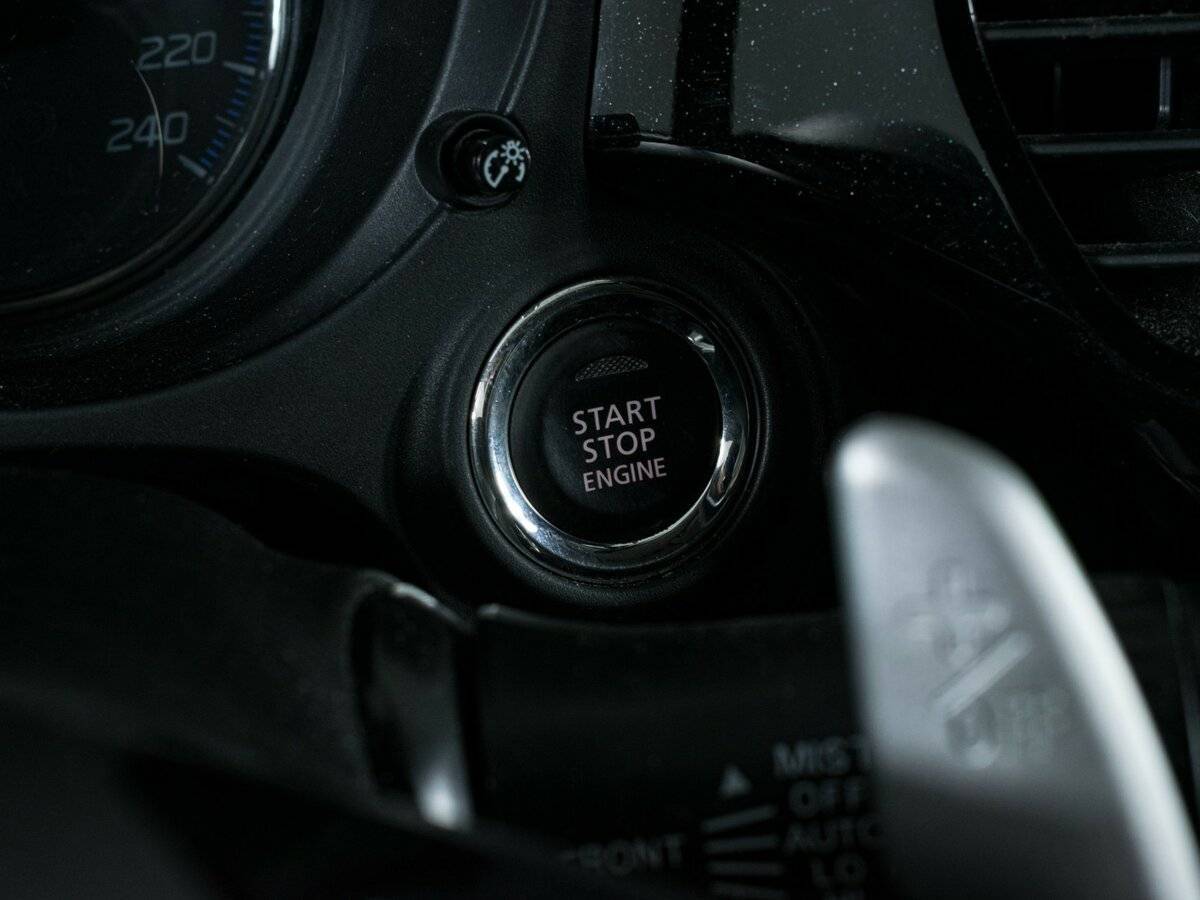 Б/У Митсубиши Оутлэндер 2018 года. Фото: #14