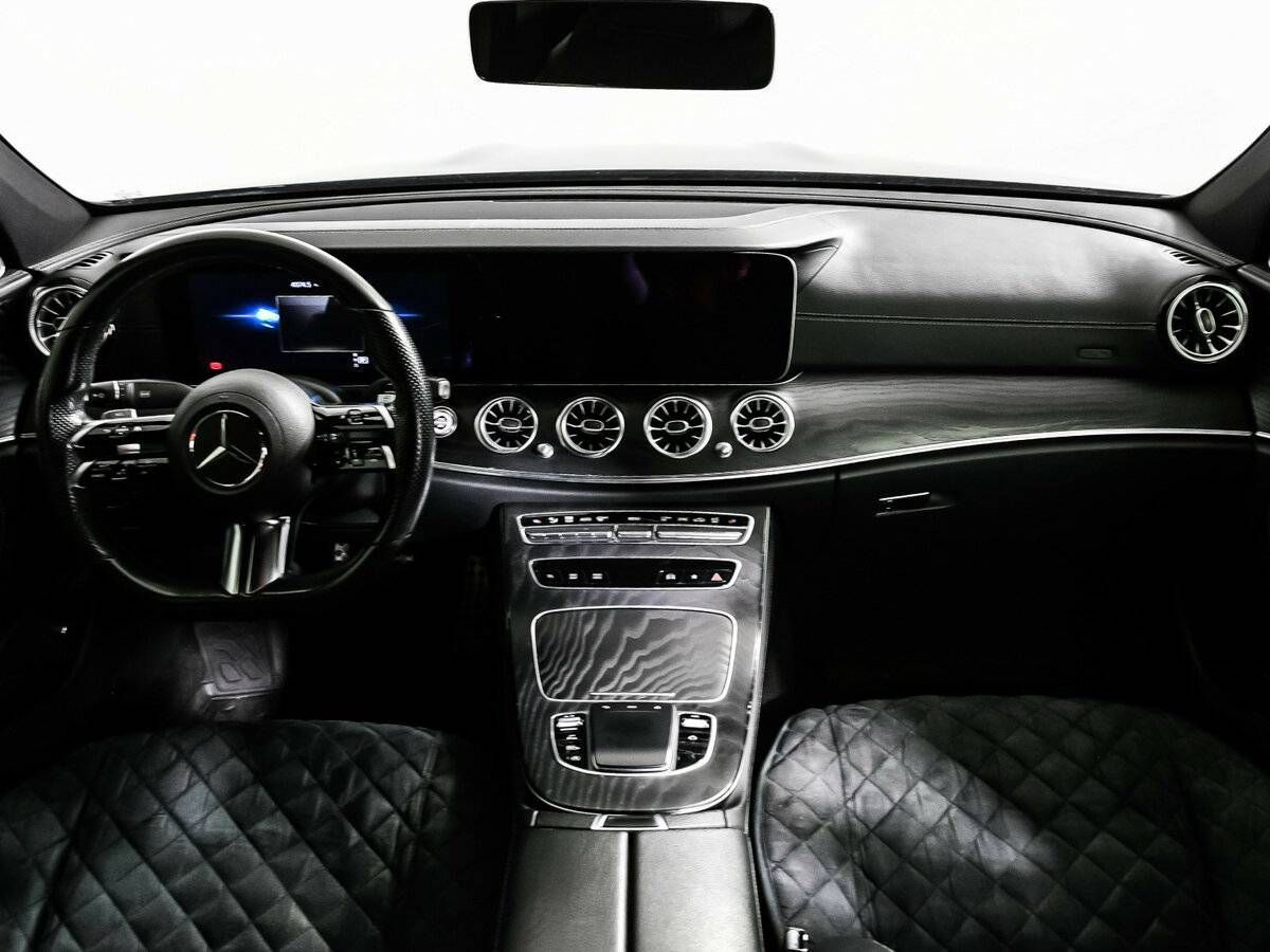 Б/У Мерседес-Бенц Е-Класс 2021 года. Фото: #10