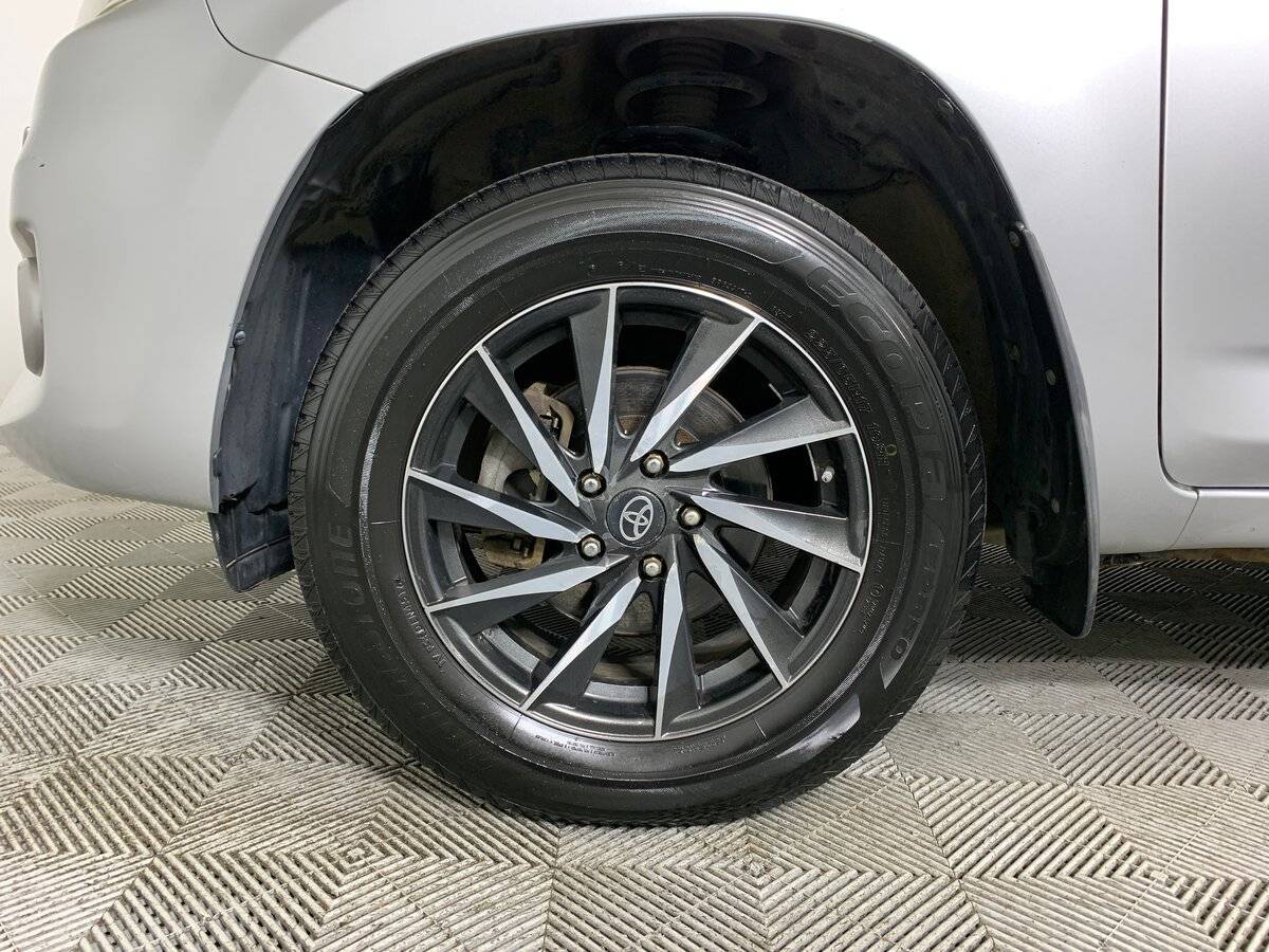 Б/У Тойота Рав4 2010 года. Фото: #8