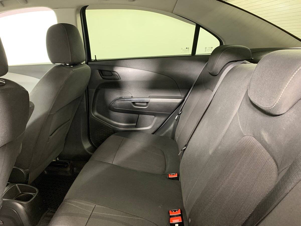 Б/У Шевроле Авео 2014 года. Фото: #17