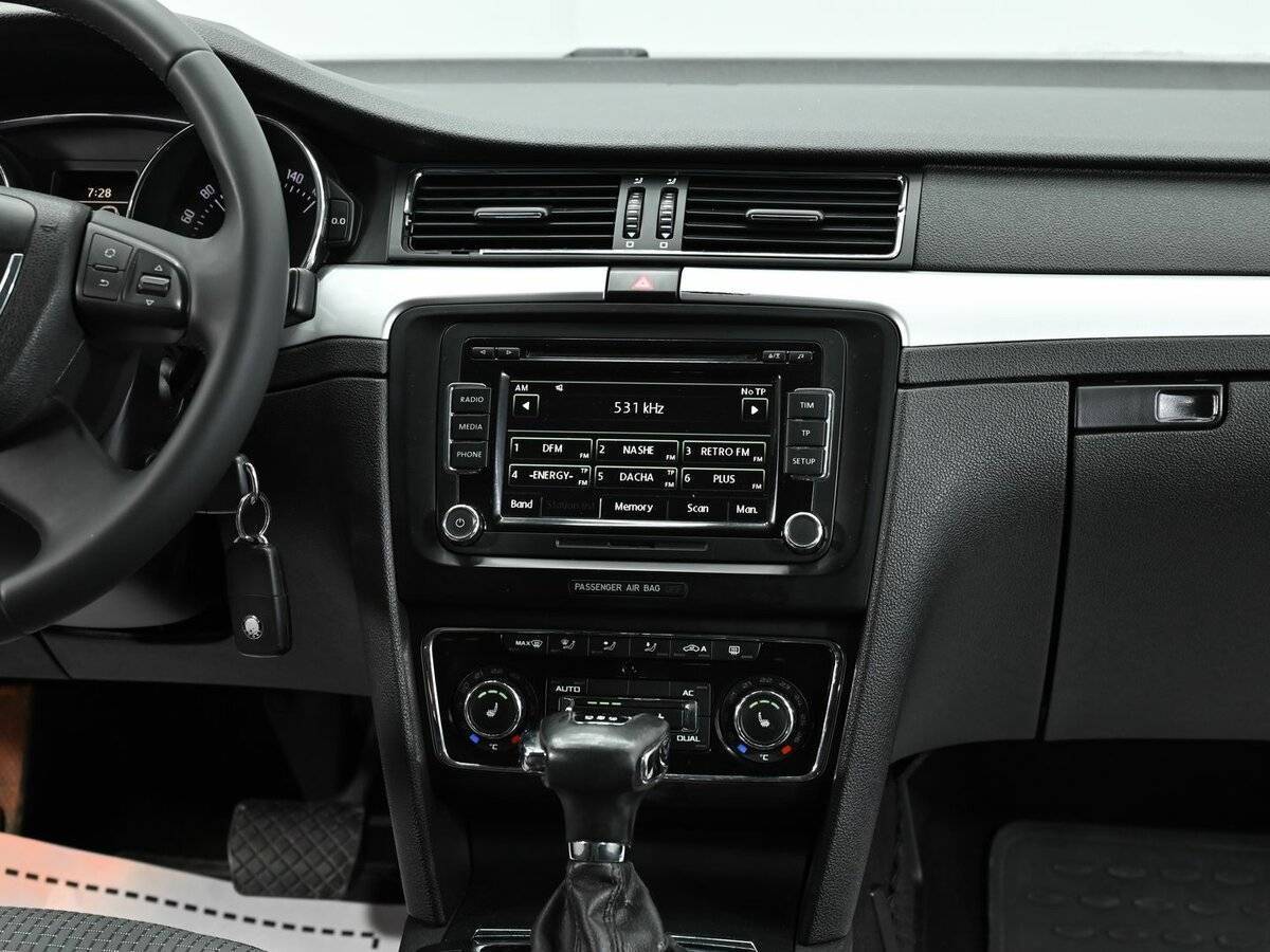 Б/У Шкода Суперб 2009 года. Фото: #9