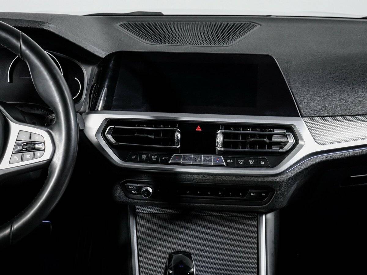 Б/У БМВ 3 серии 2019 года. Фото: #11