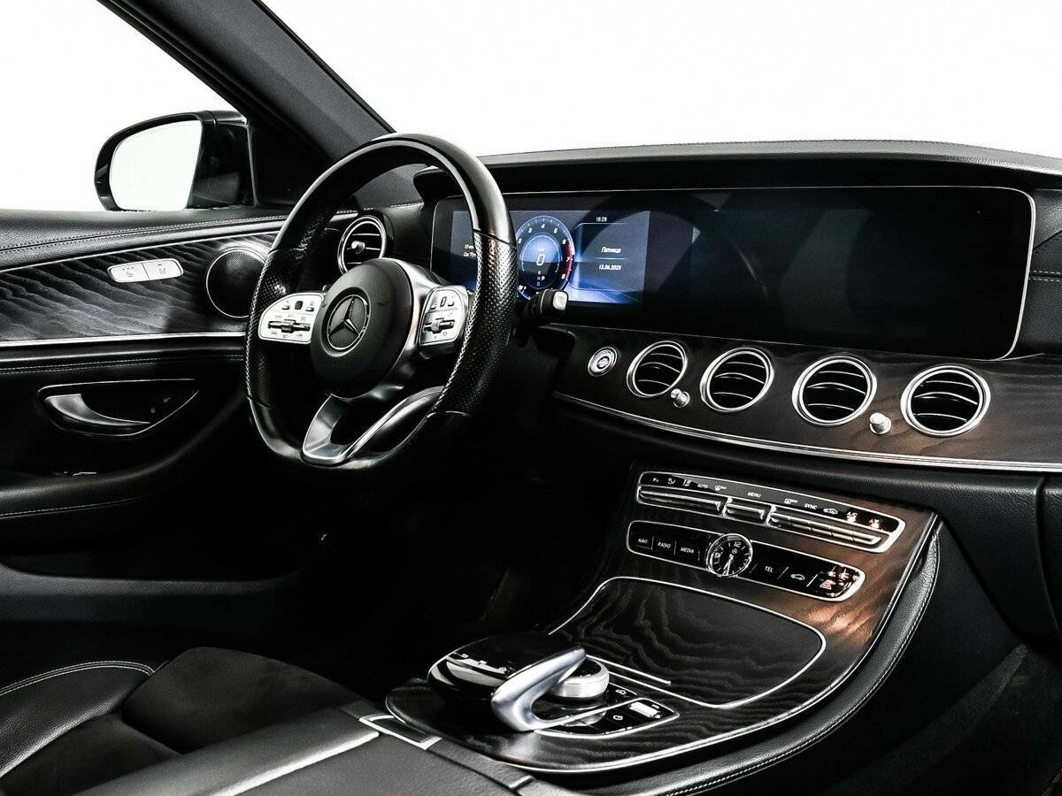 Б/У Мерседес-Бенц Е-Класс 2019 года. Фото: #8