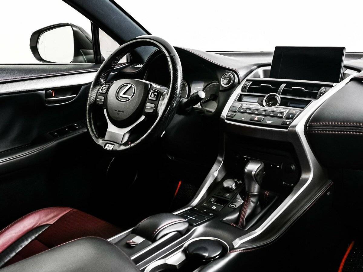 Б/У Лексус Н-Икс 2016 года. Фото: #8