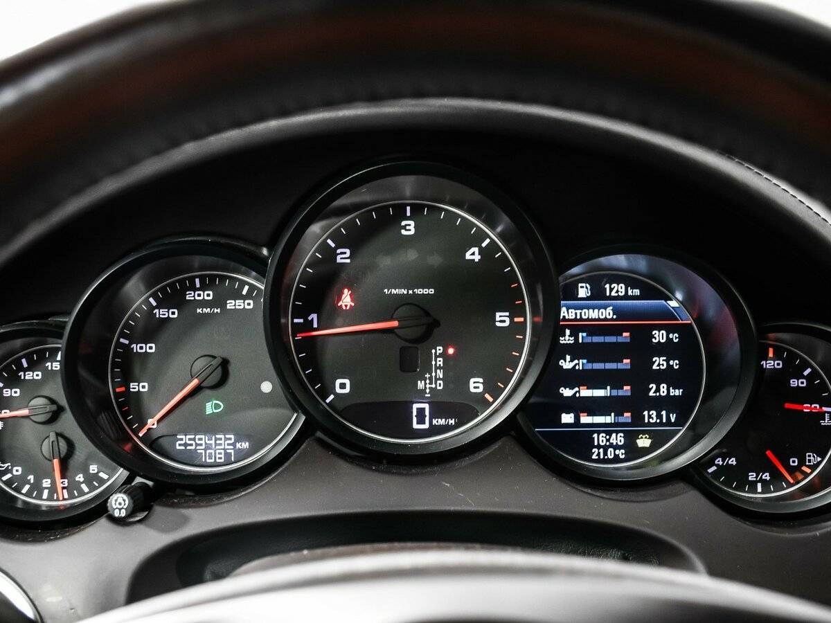 Б/У Порш Кайен 2012 года. Фото: #9