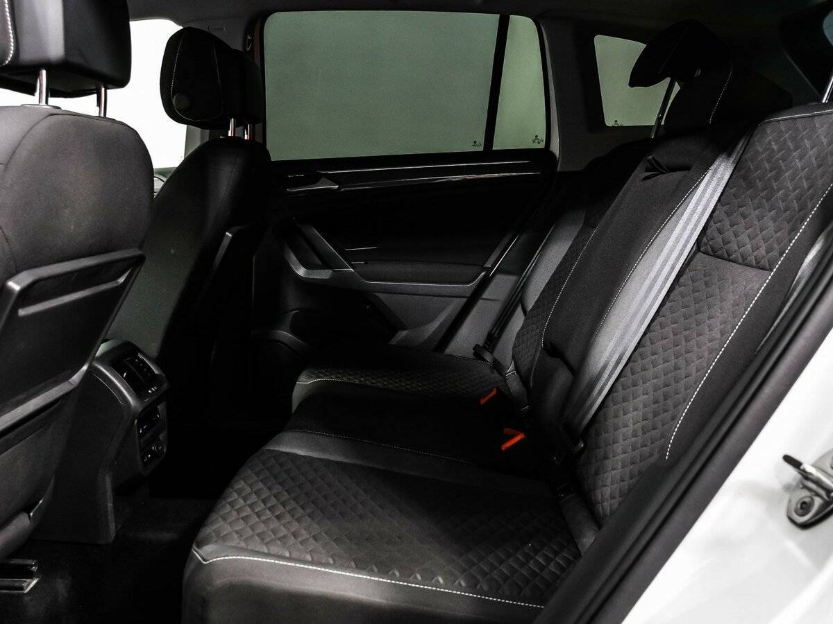 Б/У Фольксваген Тигуан 2018 года. Фото: #11