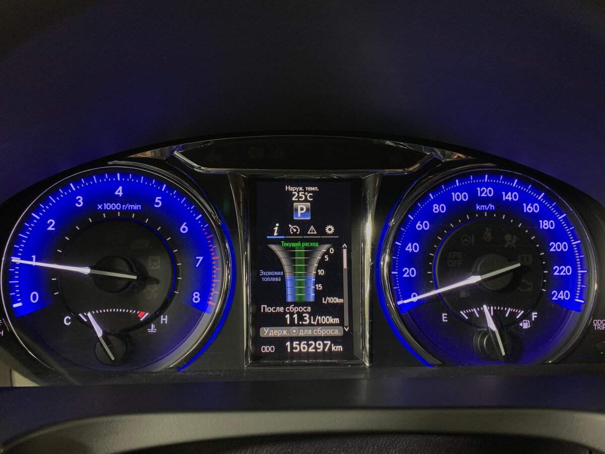 Б/У Тойота Камри 2017 года. Фото: #13