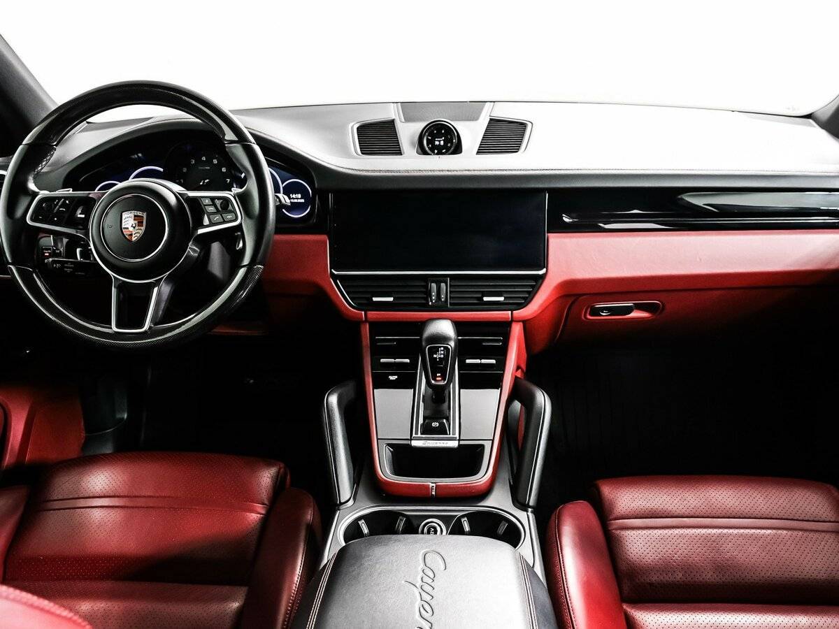 Б/У Порш Кайен 2018 года. Фото: #10